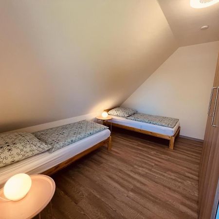 Holmblick - Boddenblick, Balkon, 2 Schlafzimmer, 4 Personen 보른 외부 사진